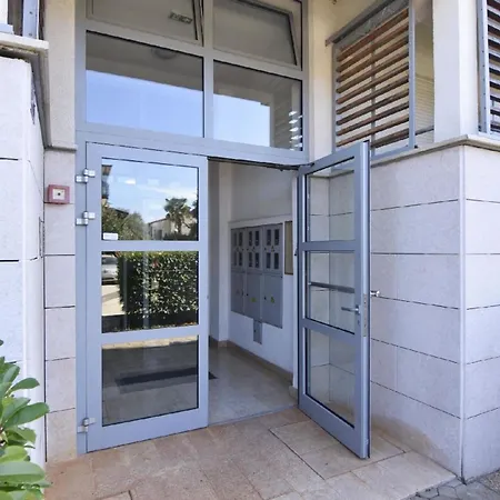 Komfortable In Strandnaehe Apartman